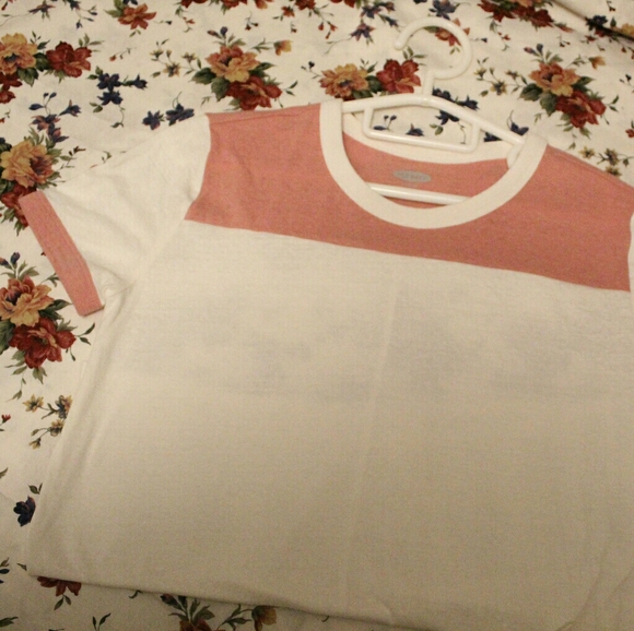 colour block tshirtš¼$3 add-on